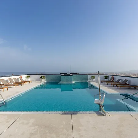 Skyline 7 Pool & Pk Free Apartment *
