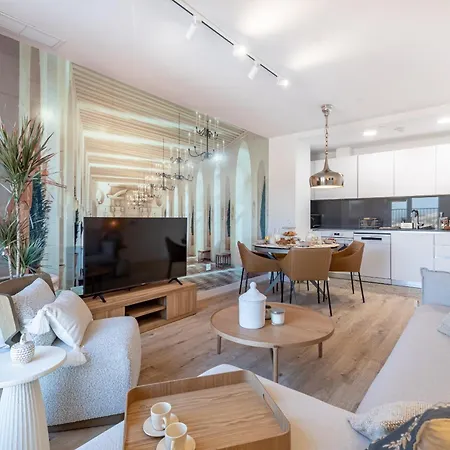 Skyline 7 Pool & Pk Free Apartment Malaga